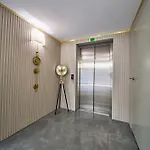 Elysia Hotel *