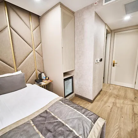 酒店 Elysia